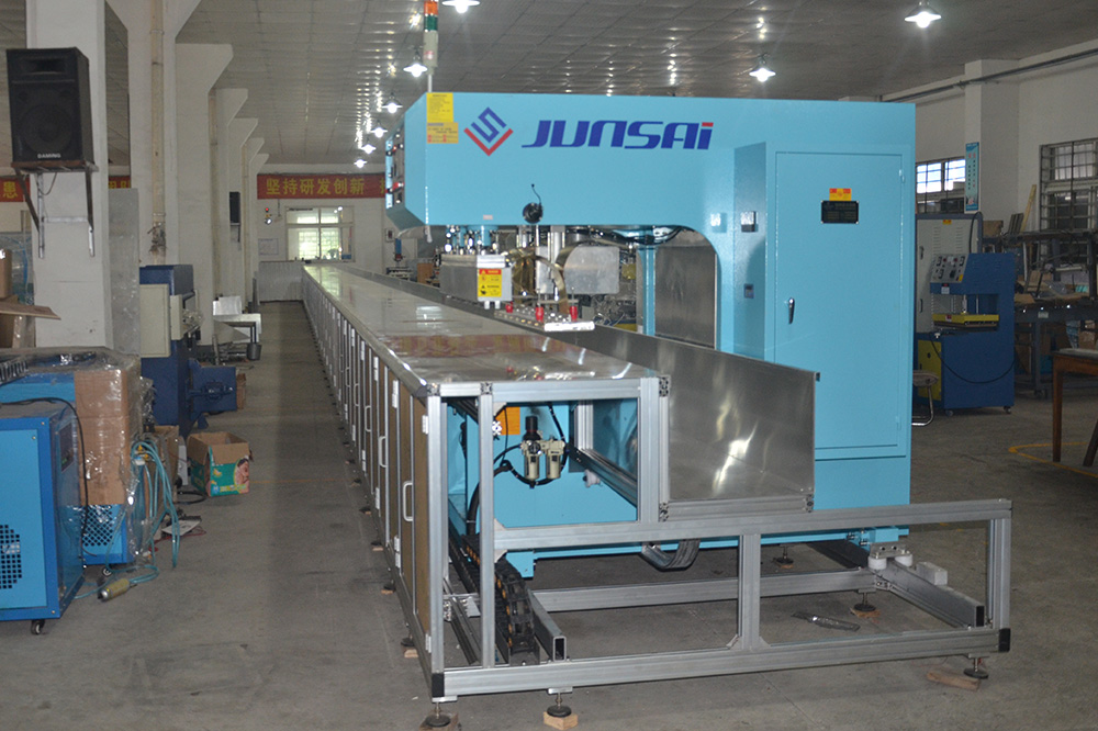 膜材帳篷高頻熱合機(jī)