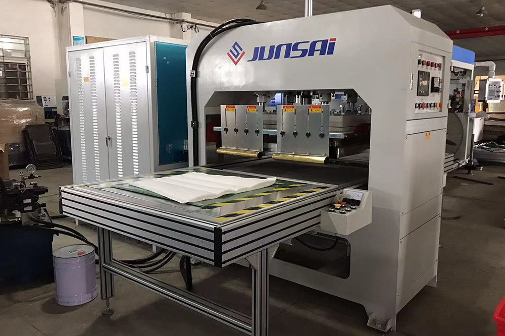 無紡布空氣過濾器高頻機(jī)